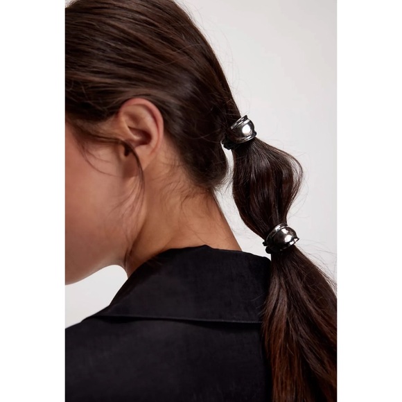 Free People Mini Molly Pony Silver OS - Picture 6 of 9